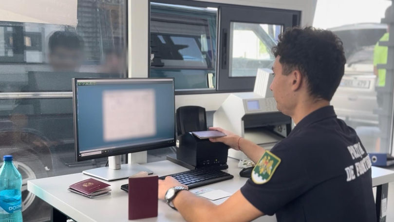 Opt documente falsificate, depistate la frontieră în ultima săptămână