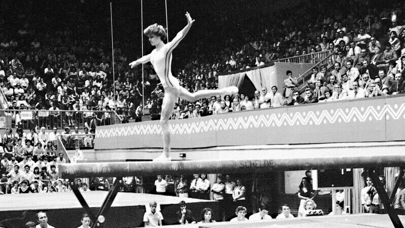 47 de ani de când Comăneci a luat primul 10 din istoria gimnasticii