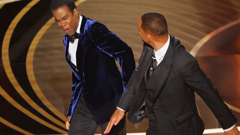 Scandal pe scena Oscar 2022: Will Smith l-a lovit pe Chris Rock