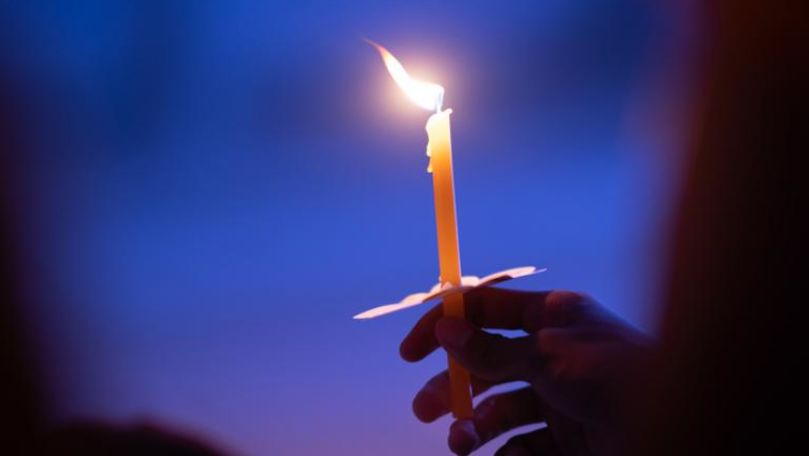 Un pastor a confundat apa sfinţită cu benzina: O persoană a murit