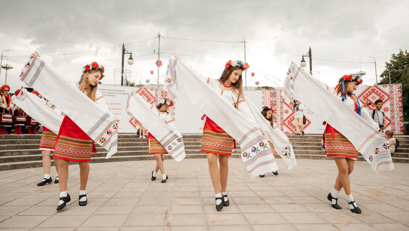 Cultura ne unește: În Chișinău va avea loc Marșul Cămășii Ucrainene