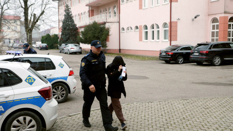 O casă a ororilor, în care se aflau 31 de copii, descoperită în Bosnia