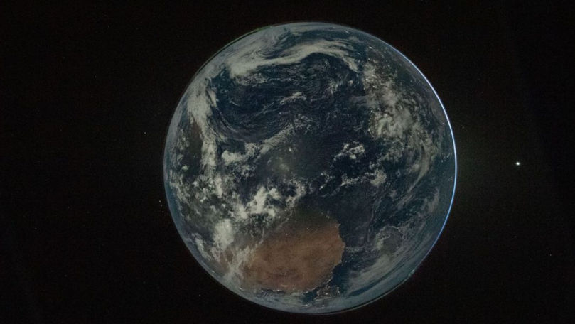 NASA опубликовали архив из 12000 фотографий миссии «Артемида-II».