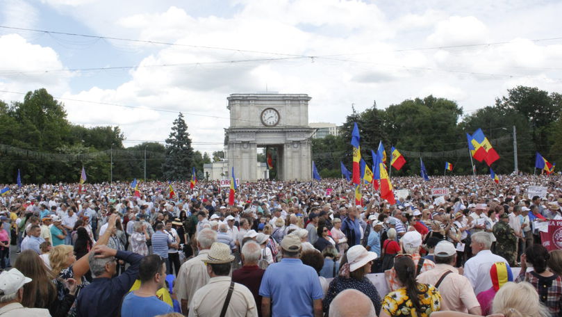 Fețele protestului: Cine sunt oamenii care au ieșit astăzi în PMAN