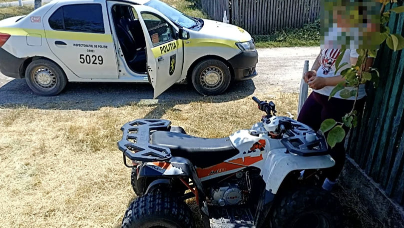O femeie fără permis, depistată la ghidonul unui ATV c-un copil în brațe
