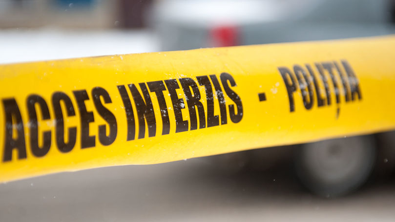 Poliția, alertată: Cadavrul unei adolescente, găsit pe un câmp din Iaşi