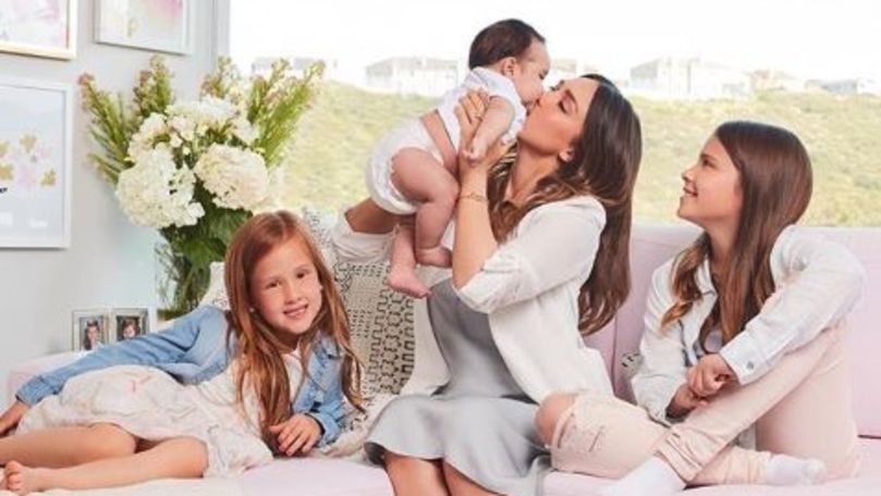 Jessica Alba a publicat o imagine adorabilă cu cei trei copii ai săi