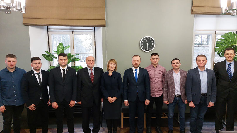 O delegație CEC se află în Estonia: Discuții despre votul electronic