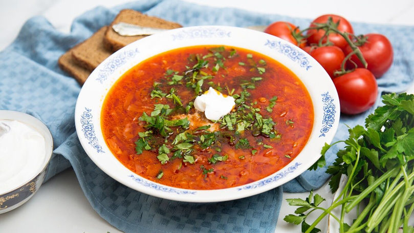 Cum pregătim o ciorbă de vară simplă și delicioasă. Ingredientul secret