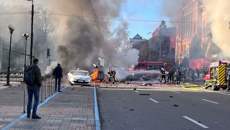 Bombardamente la Kiev: O rachetă a căzut aproape de Ambasada României