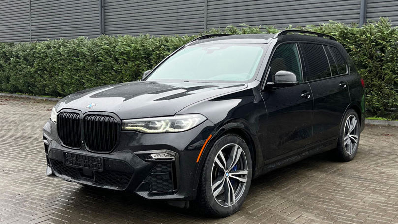 В Кишиневе двое граждан Румынии пытались продать арендованный BMW X7.