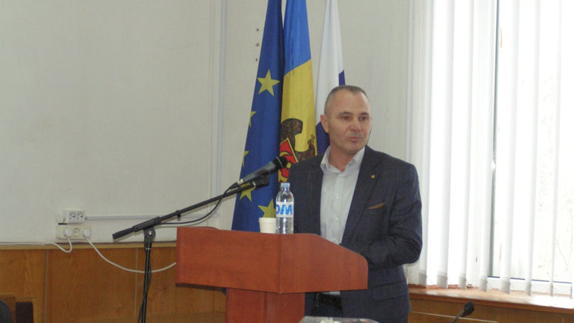 Președintele raionului Telenești a fost ales. Cine e Iurie Tulgara