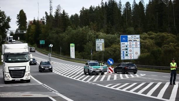 Cehia va prelungi controalele temporare la frontiera cu Slovacia