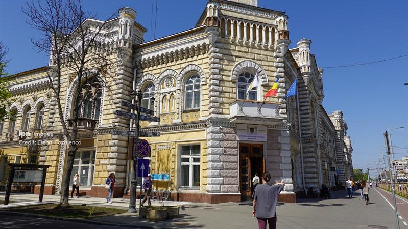 Primăria Chișinău încearcă o soluție amiabilă cu EPAMEDIA