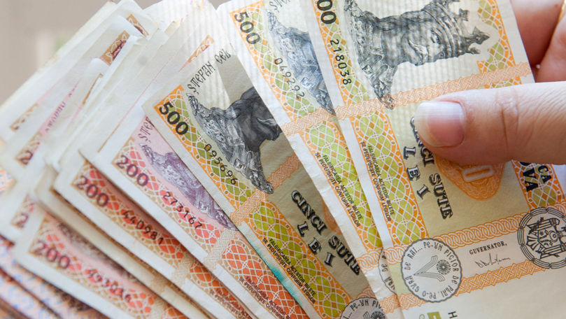 Клиентам микрофинансовых компаний вернули сотни миллионов леев после проверок НКФР.