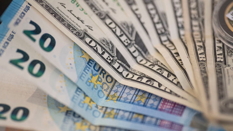 Curs valutar 30 aprilie 2025: Cât valorează un euro și un dolar