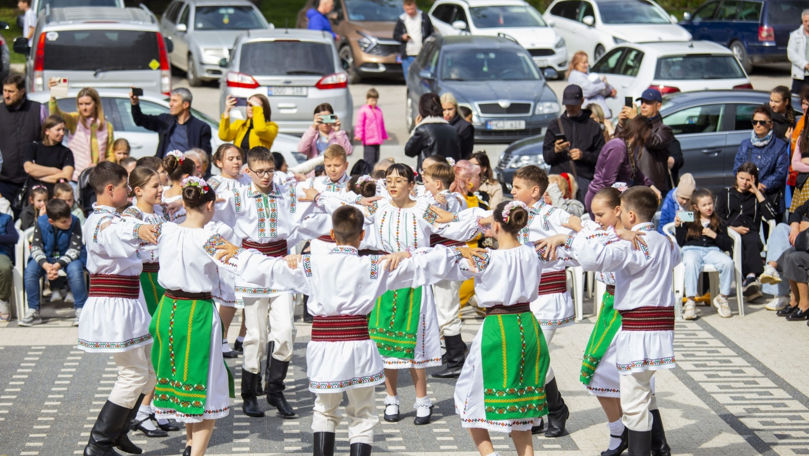 Generații unite pe scenă: Concert dedicat de Ziua Familiei la Bălți