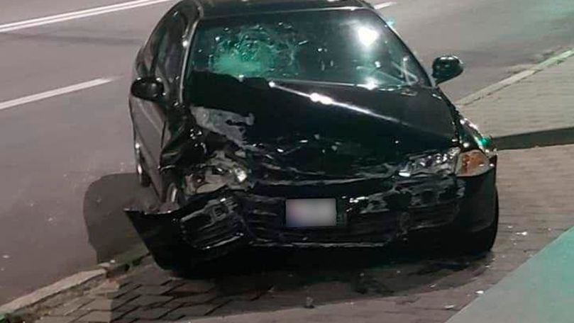Mașină grav avariată în Chișinău: Explicația martorului și a șoferului