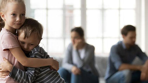 Ce poţi face pentru a ajuta copiii să depăşească momentul divorțului