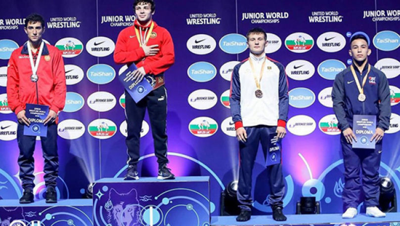 Luptătorul Valentin Petic a cucerit bronzul la Mondialul de tineret
