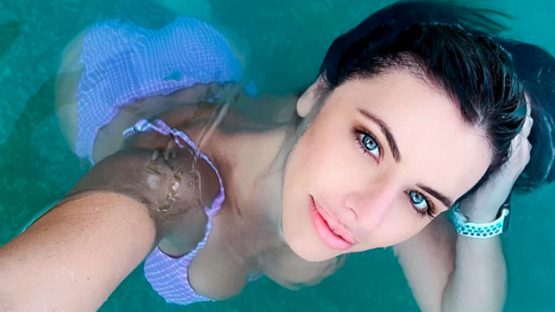 Momentul în care un star porno își rupe spatele după o săritură