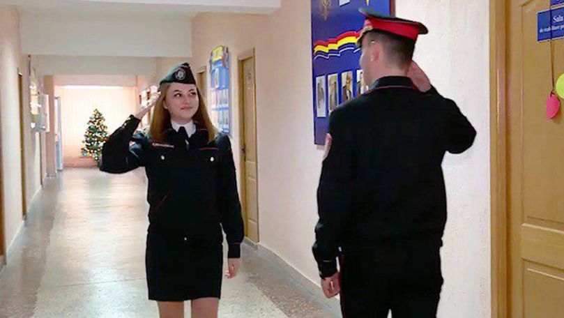 Povestea emoționantă de iubire a doi carabinieri din Moldova