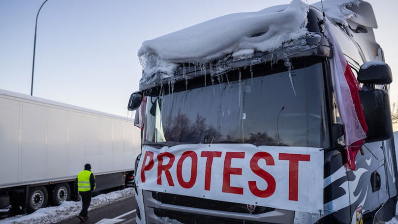 Continuă blocada transporturilor la granița dintre Polonia și Ucraina