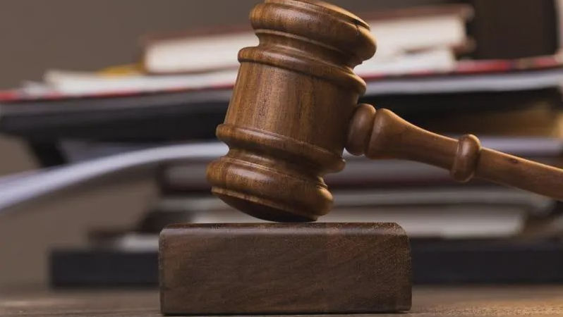 A descărcat imagini cu pornografie infantilă: Un bărbat, în judecată
