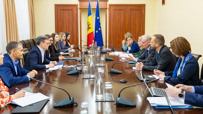 Planul de creștere economică, discutat de Recean și directorul DG ENEST