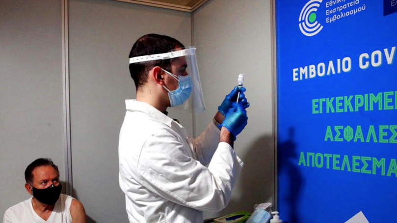 Vaccinarea anti-COVID-19 va fi obligatorie în Grecia: Categoria vizată