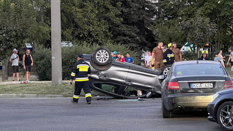 Accident grav în Capitală: Trei persoane, la spital