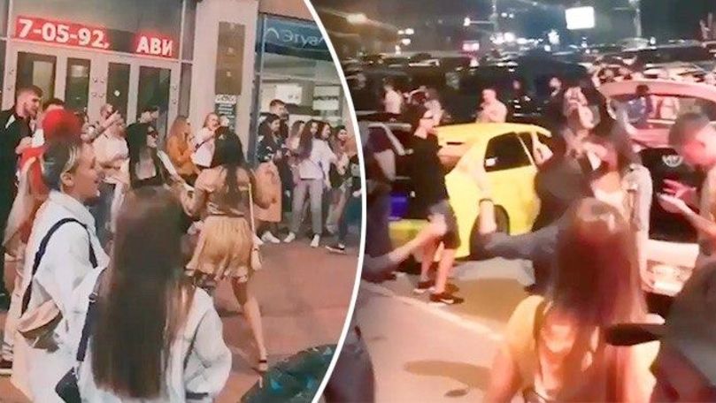 Видеозаписи с мероприятия активно выкладывали в Сеть его участники.