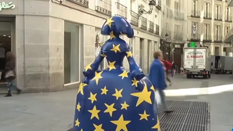 Câţiva artişti spanioli au realizat 80 de sculpturi din fibră de sticlă