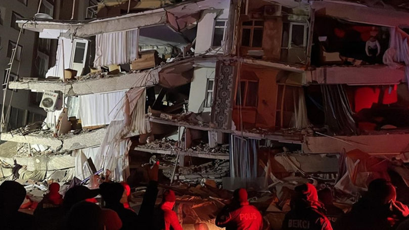 На территории Турции произошло землетрясение магнитудой 6,3.