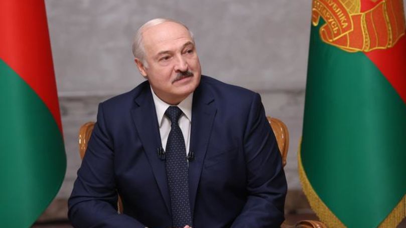 Лукашенко поздравил Майю Санду с победой на выборах президента.