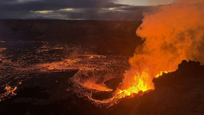 Imagini spectaculoase cu erupția Vulcanului Kilauea din Hawaii