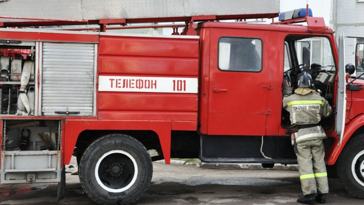 Incendiu în stânga Nistrului: 15 hectare de vegetație uscată au ars