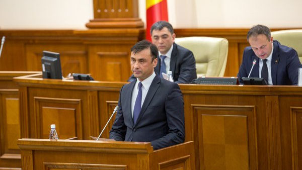 Ex-ministrul Justiţiei, Vitalie Pîrlog, rămâne în arest în Franţa