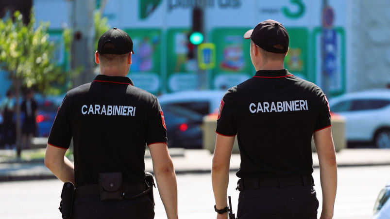 Doi copii rătăciți în PMAN, ajutați de carabinieri să ajungă la părinți