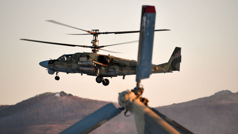 Un elicopter militar rusesc s-a prăbuşit în estul Siriei