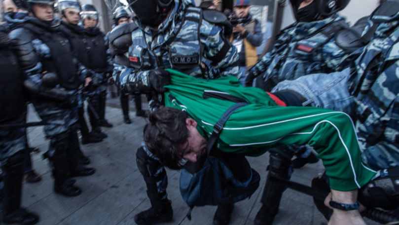 Proteste la Moscova: Kremlinul consideră justificate acțiunile poliţiei