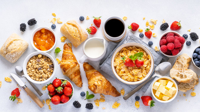 Câte calorii să consumi la micul-dejun ca să reduci poftele