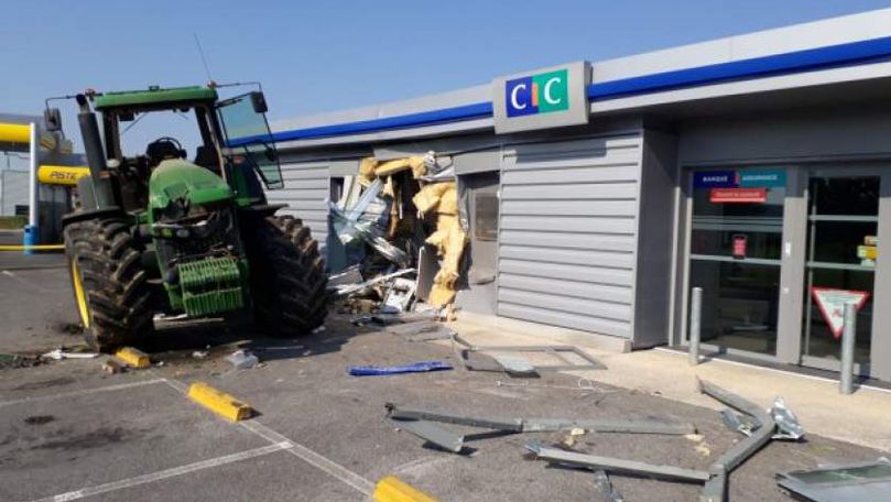 Jaf ca-n filme: Cinci români au furat un tractor în Franţa