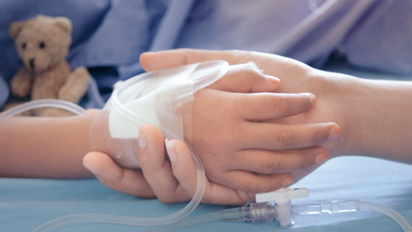 Un copil de opt ani s-a intoxicat cu solvent într-un cimitir din Râbnița.