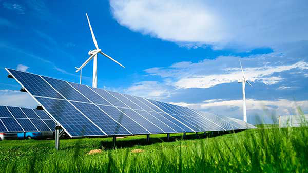 Fost premier: Statul trebuie să încurajeze producerea energiei verzi