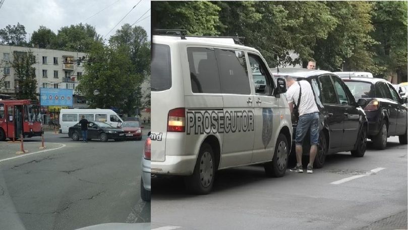 Șoferi ghinioniști: S-au pomenit în ambuteiaje create de două accidente