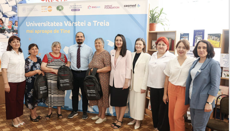 Fălești: 67 de seniori au primit telefoane mobile și instruire digitală