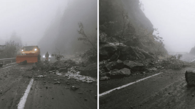 На Трансфэгэрашском шоссе в Румынии произошел камнепад.