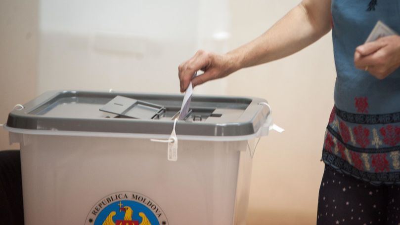 De astăzi, alegătorii pot cere votarea la locul aflării