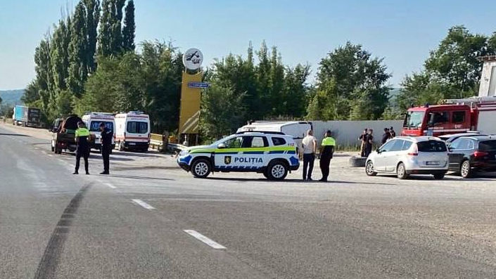 Grav accident la Orhei: Două persoane au murit, iar zece au fost rănite